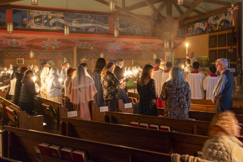 2026-StMary-EasterVigil (36 of 215).jpg